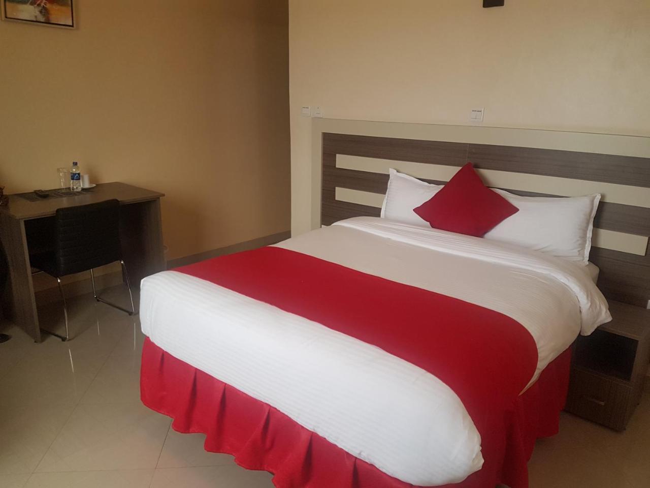 Mara Frontier Hotel Narok Экстерьер фото